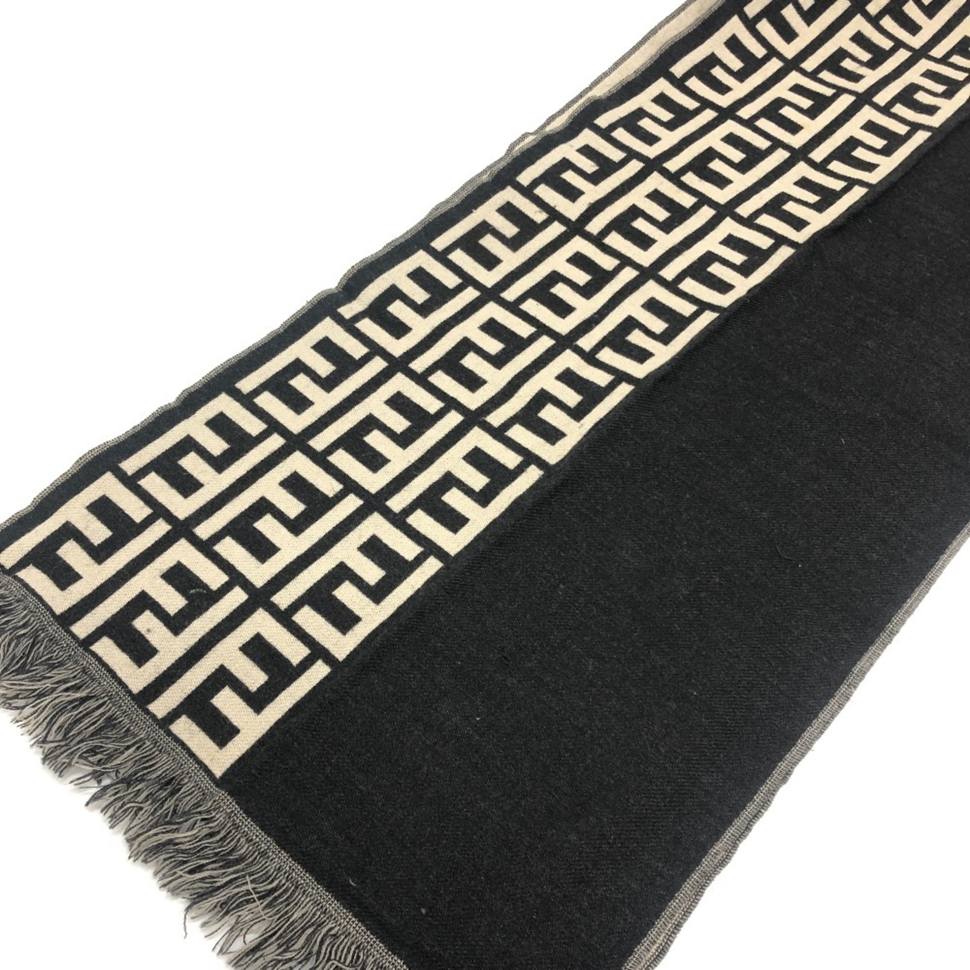 Fendi Zucca Print Reversible Wool Scarf/Stole In Black For Men And Women.